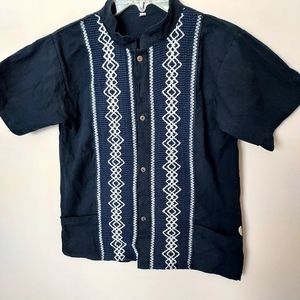 Mexican Embroidered Guayabera Short Sleeve button-up shirt Navy Blue Traditional